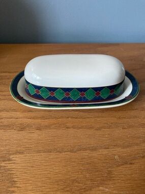 Pfaltzgraff Almafi classic covered butter dish.